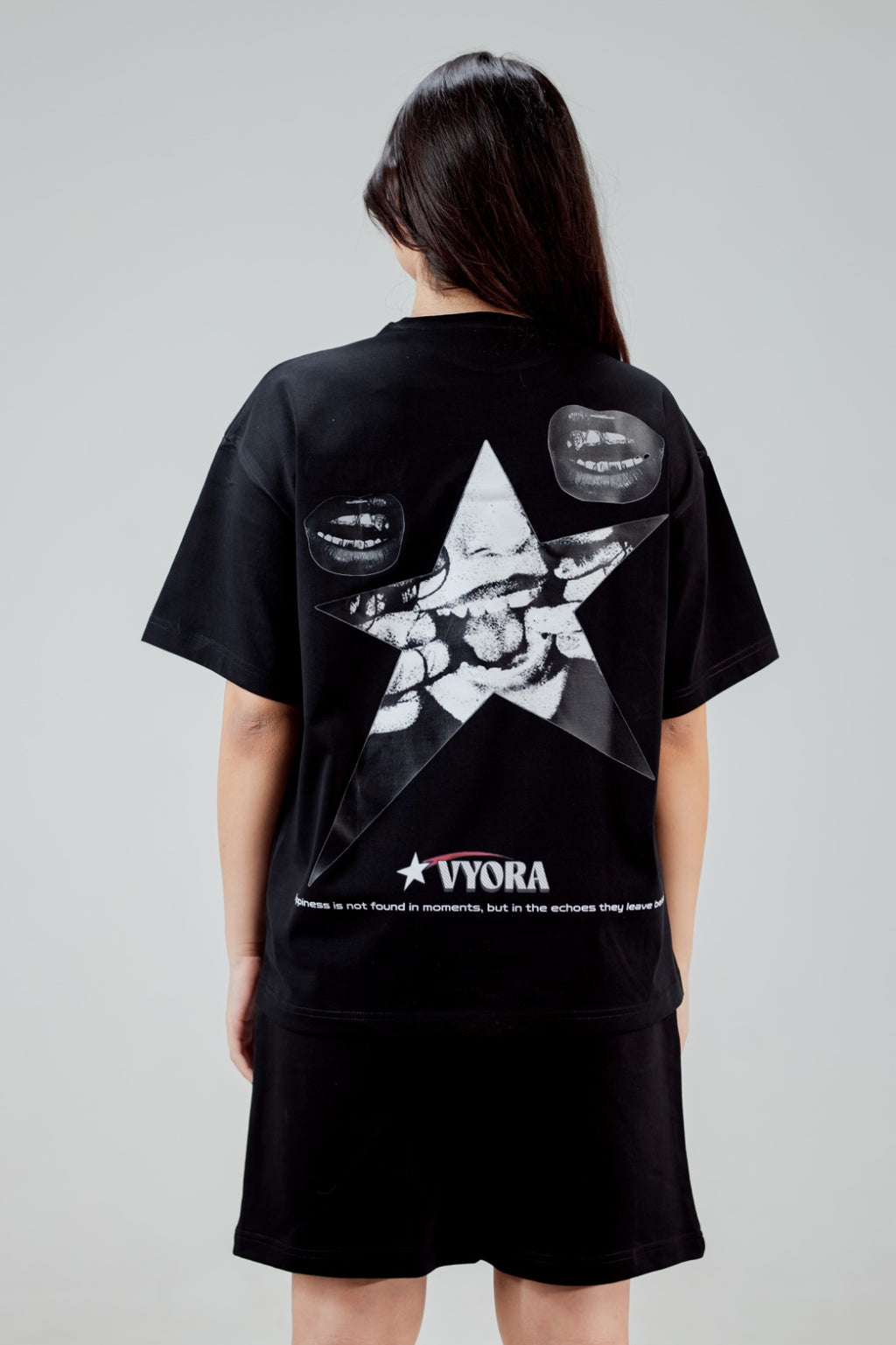 Black Tee